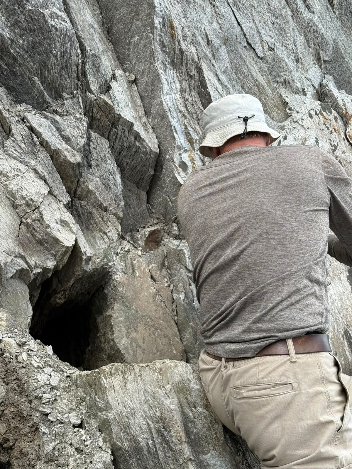 Schöne Kluft im Amphibolit Gestein