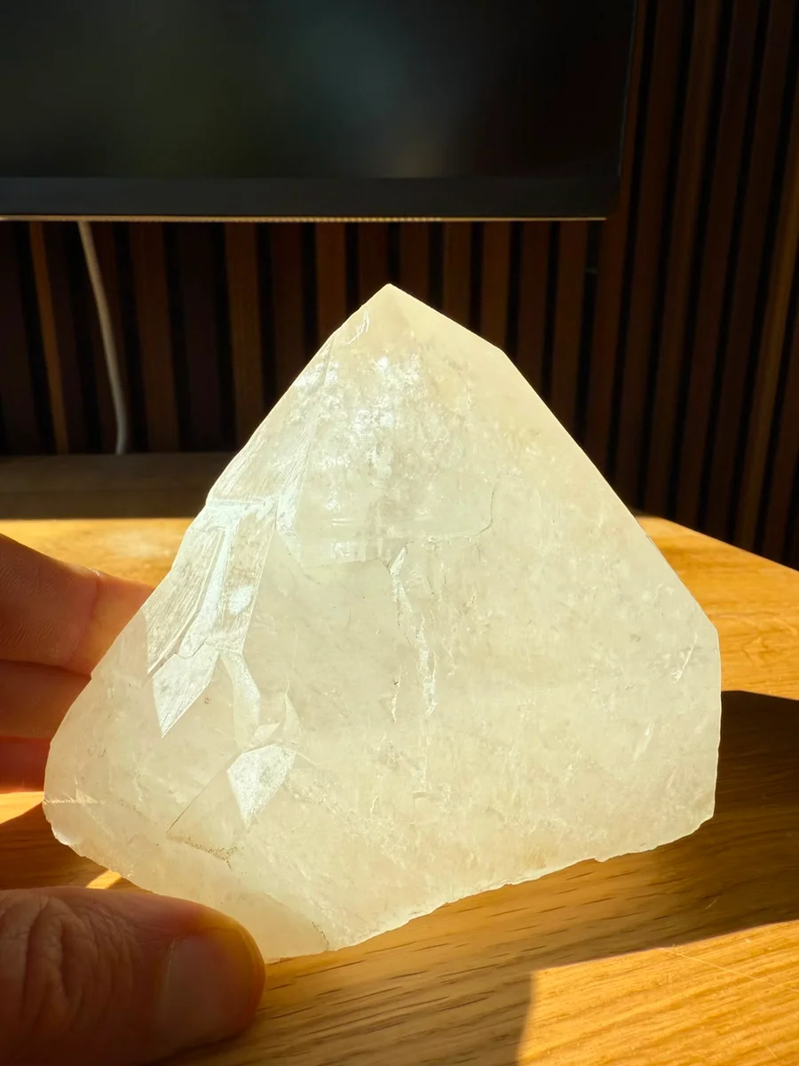 Mountain crystal point