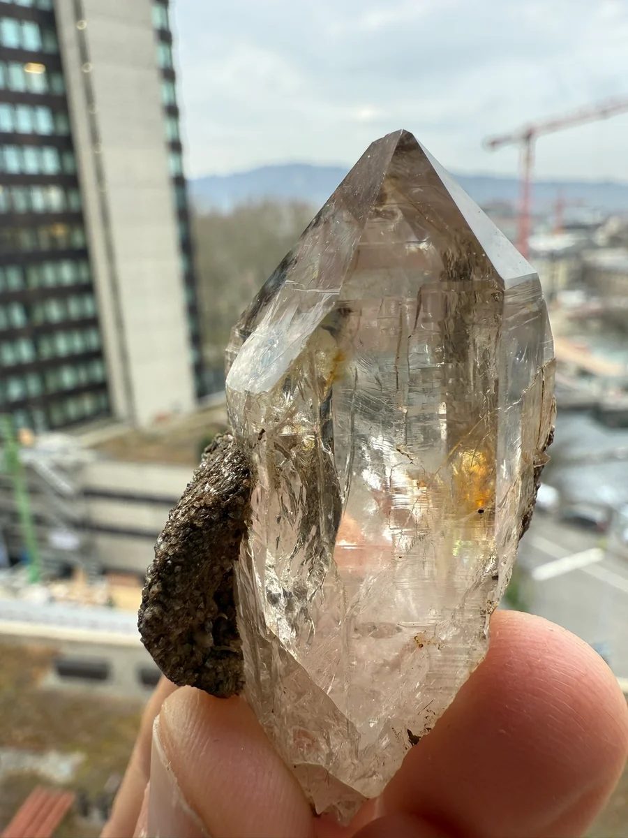 Klarer Bergkristall mit Einschluss - Bild 3