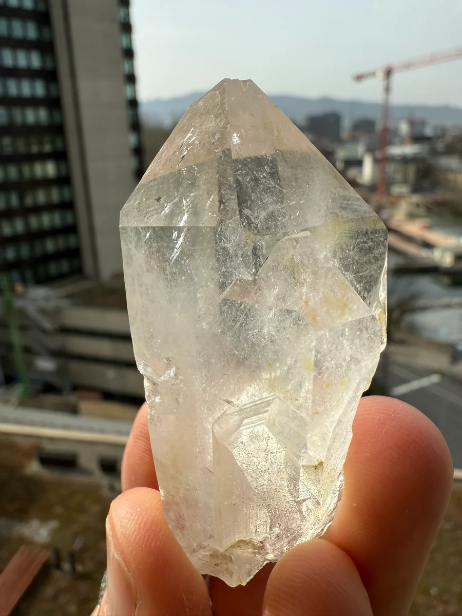 2 Bergkristalle (klar und Limonit) - Bild 3