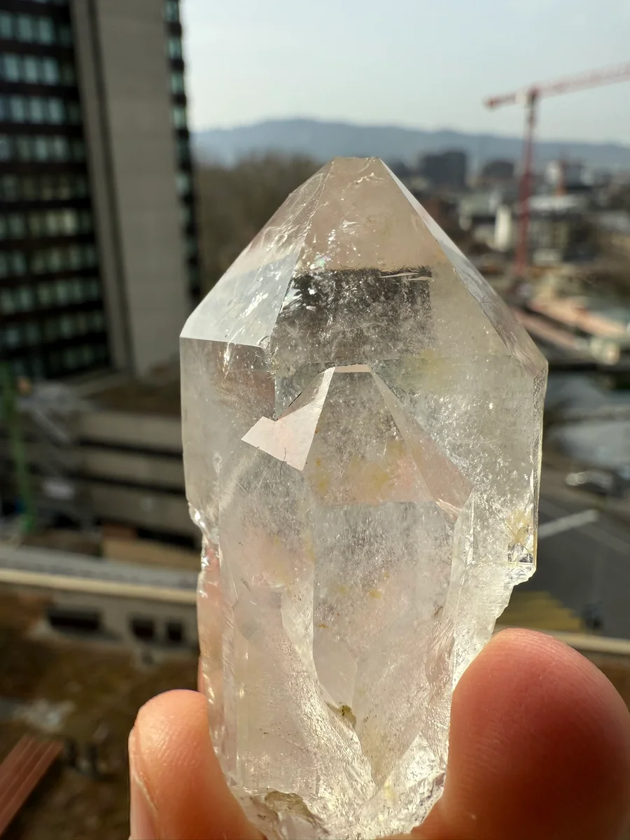 2 Bergkristalle (klar und Limonit) - Bild 2