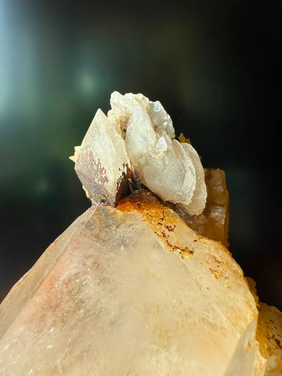 Limonite crystal with calcite - Image 7