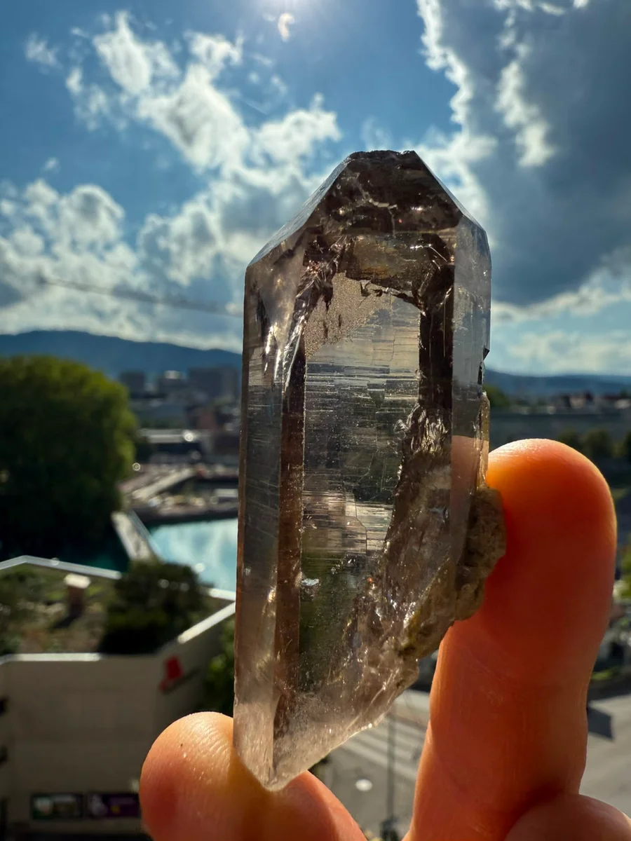 Smoky quartz point - Image 8