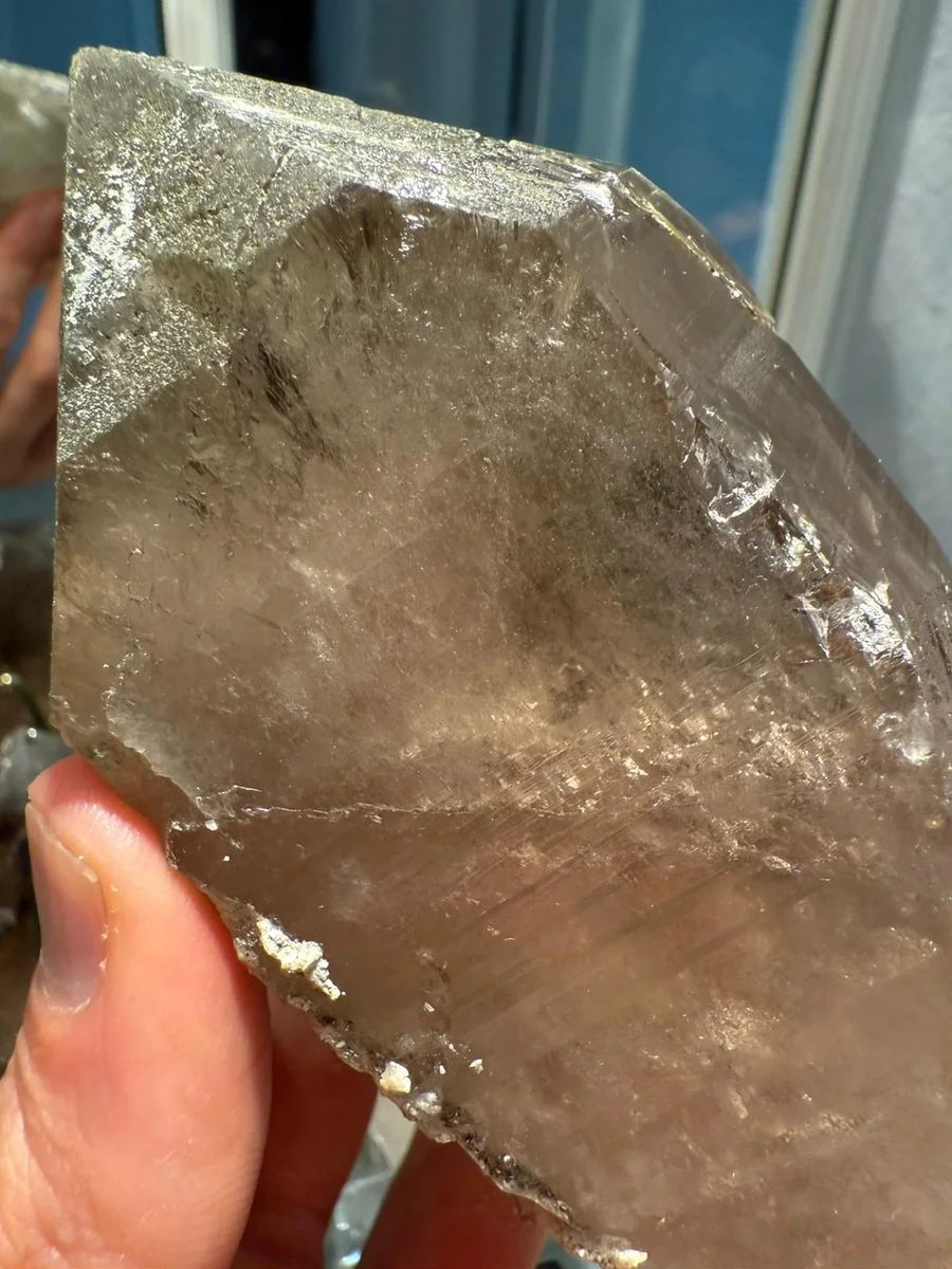 2 smoky quartz points with chlorite - Image 6